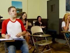 Dahlia black pour une sauterie en salle de cours